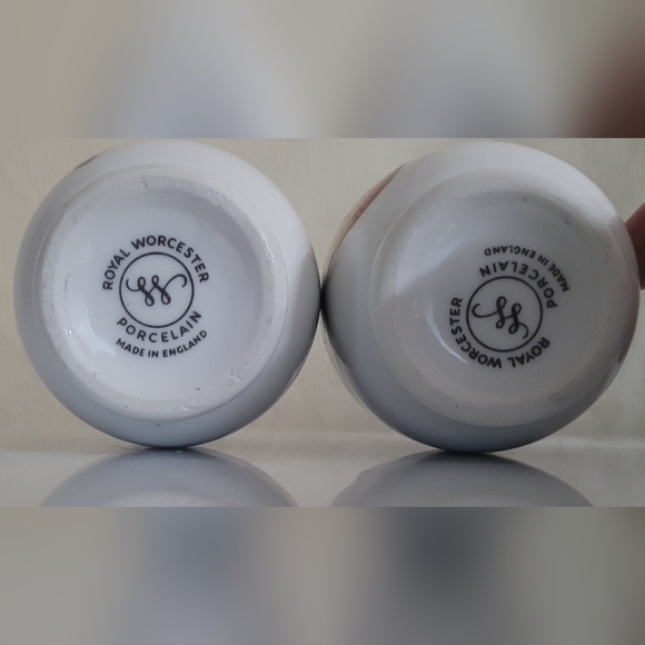 Egg Coddler Set of 2 ROYAL WORCESTER Porcelain ENGLAND Evesham Vale Pattern - Picture 2 of 12